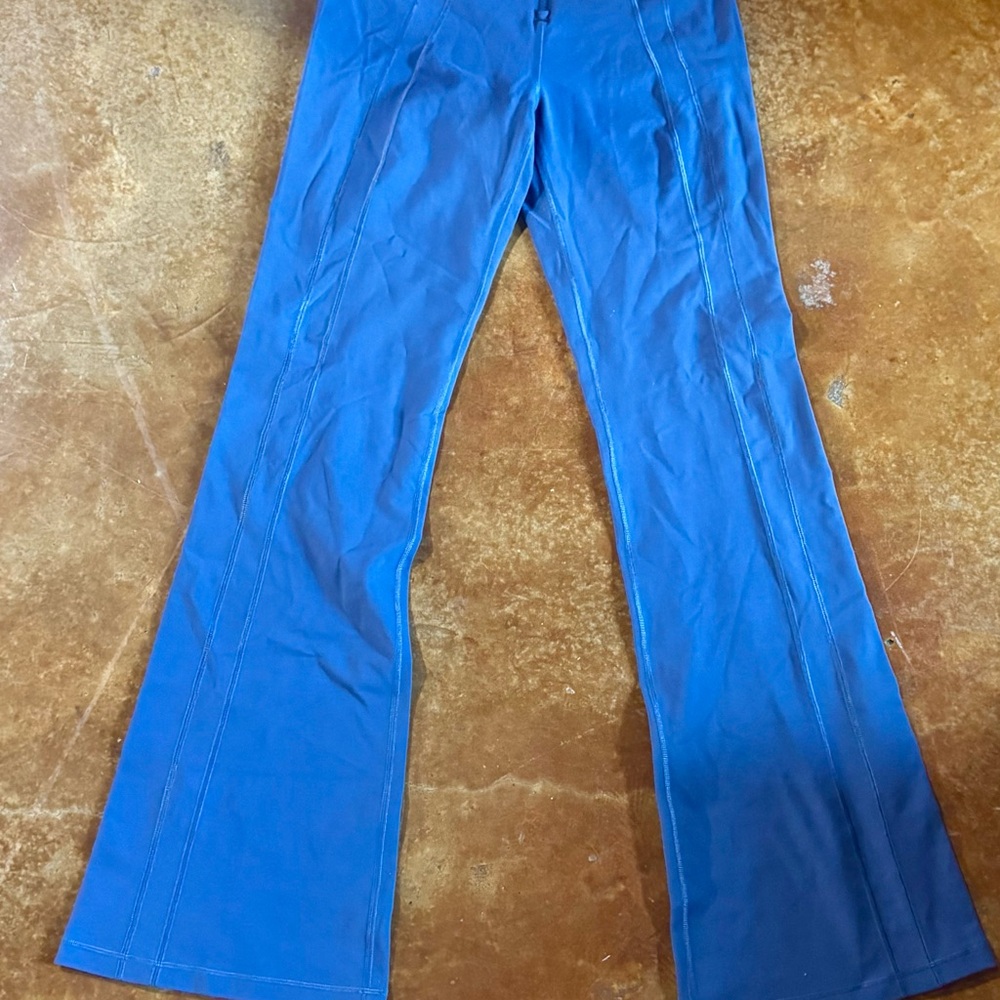 Lululemon Athletica Slate Blue Leggings with Inspirational Text